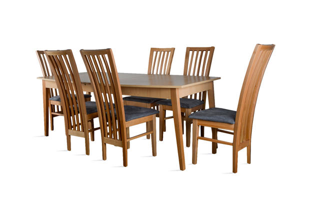 stoły z krzesłami