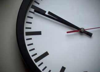 7 designerskich zegarów ściennych