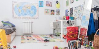 Jak skutecznie pozbyć się plam z dywanu w pokoju dziecięcym